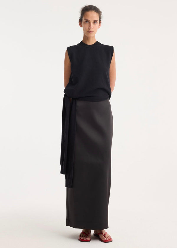 Column satin skirt (Black)